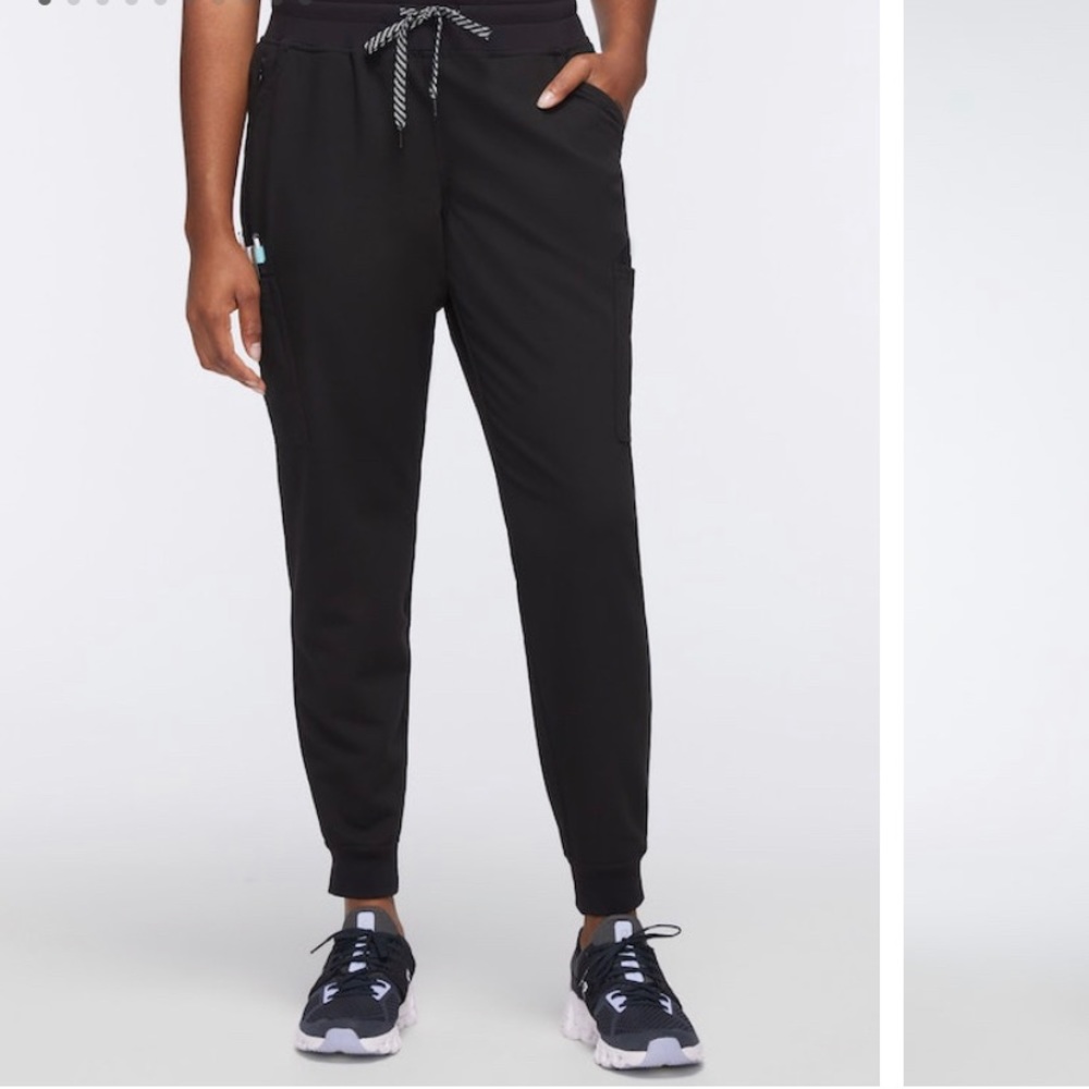 13 pocket jogger scrub pants